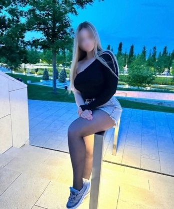 Лиза, 27